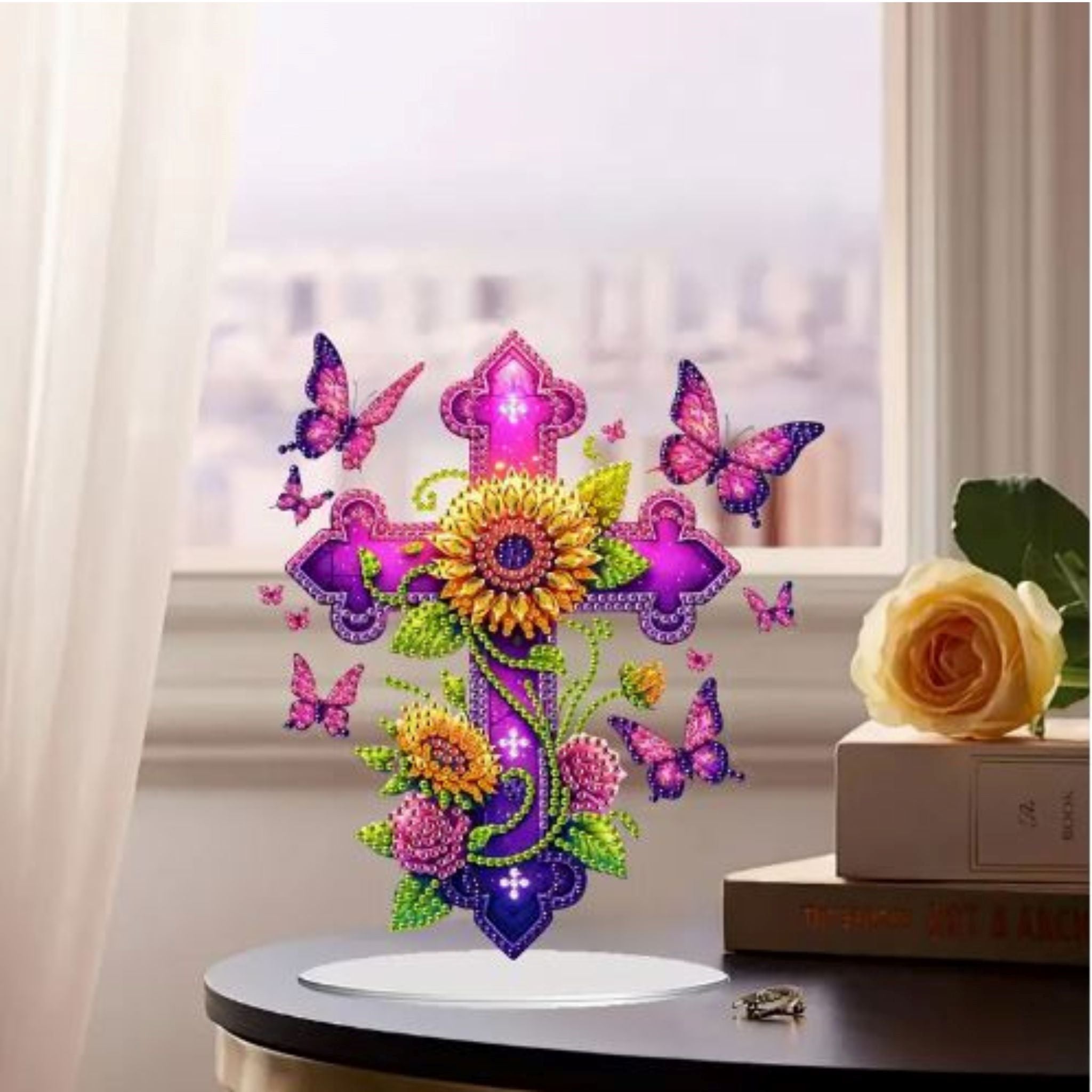 Magnifique support en acrylique2D transparent sur pied en forme de croix avec tournesol et papillons 17 par 20 