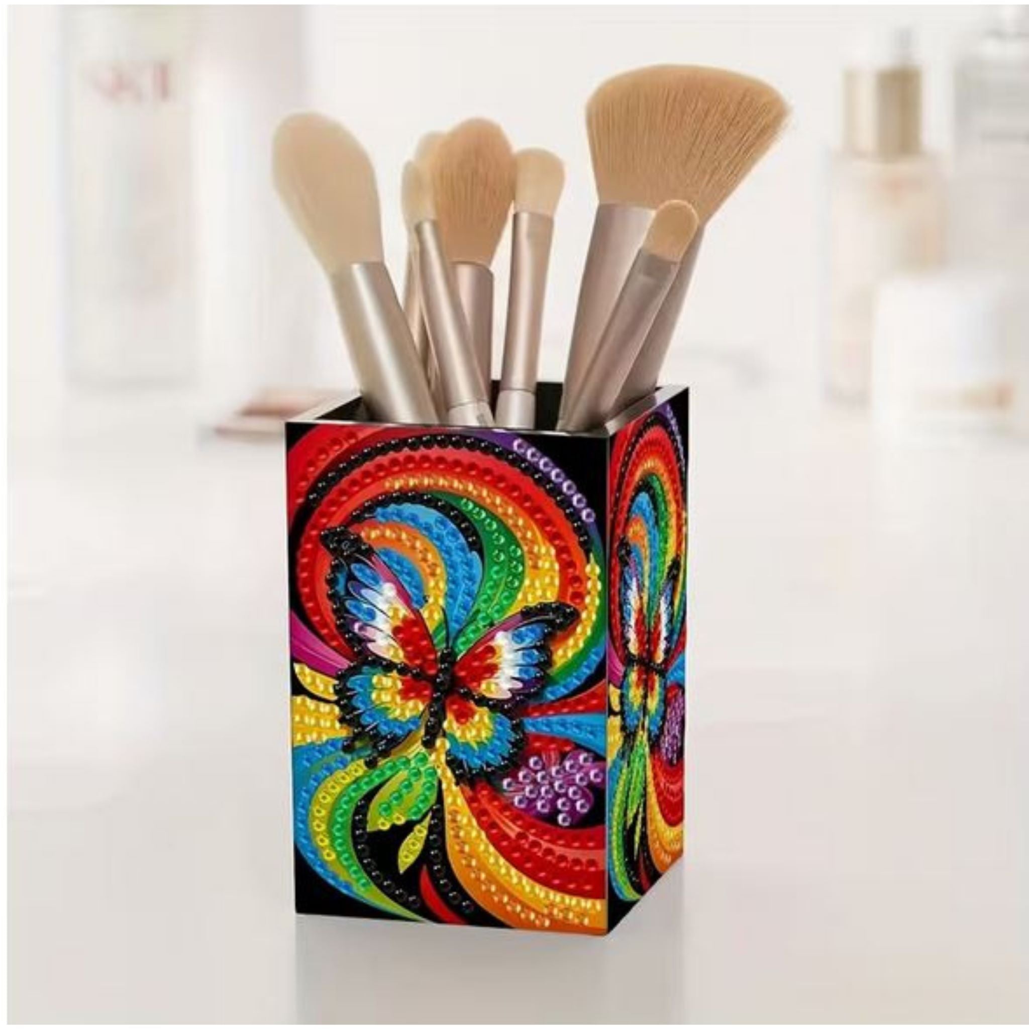 Kit complet diamond painting 3D papillons arc-en-ciel 6,5x6,5x10cm. Diamants irréguliers